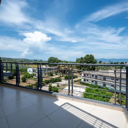 Sea La Vie & Maisonette Livanátai