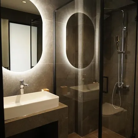 Sea La Vie & Maisonette *